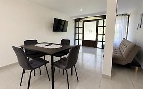 Apartment 5 Minutes From The Airport, Stadium And Unicentro